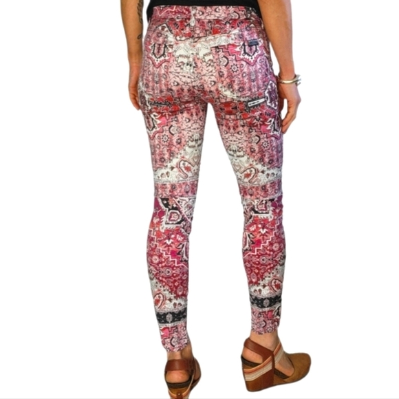 7FAMK Paisley Midrise Skinny Jeans Size 27 Pink Red - Picture 3 of 5
